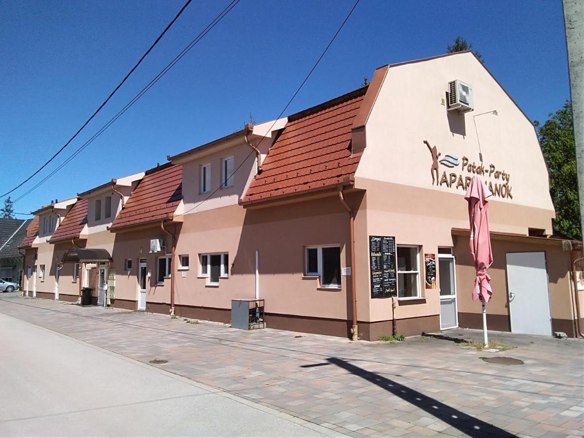 Patak-Party Apartmanok Bogacs Exterior photo